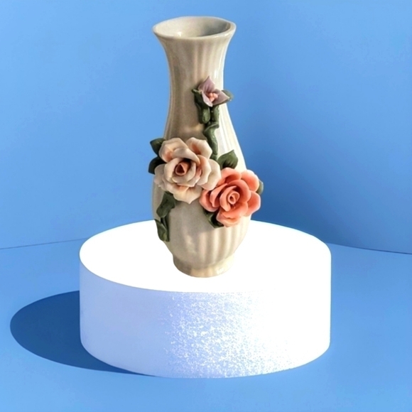 Vintage Other - VTG 1960s-1970s Porcelain Raised Rose Bud Regency Shabby Chic Vase